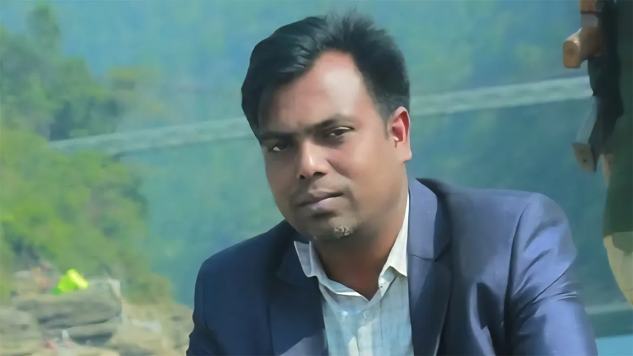 গাজীপুরে সাংবাদিককে প্রকাশ্যে কুপিয়ে হত্যা