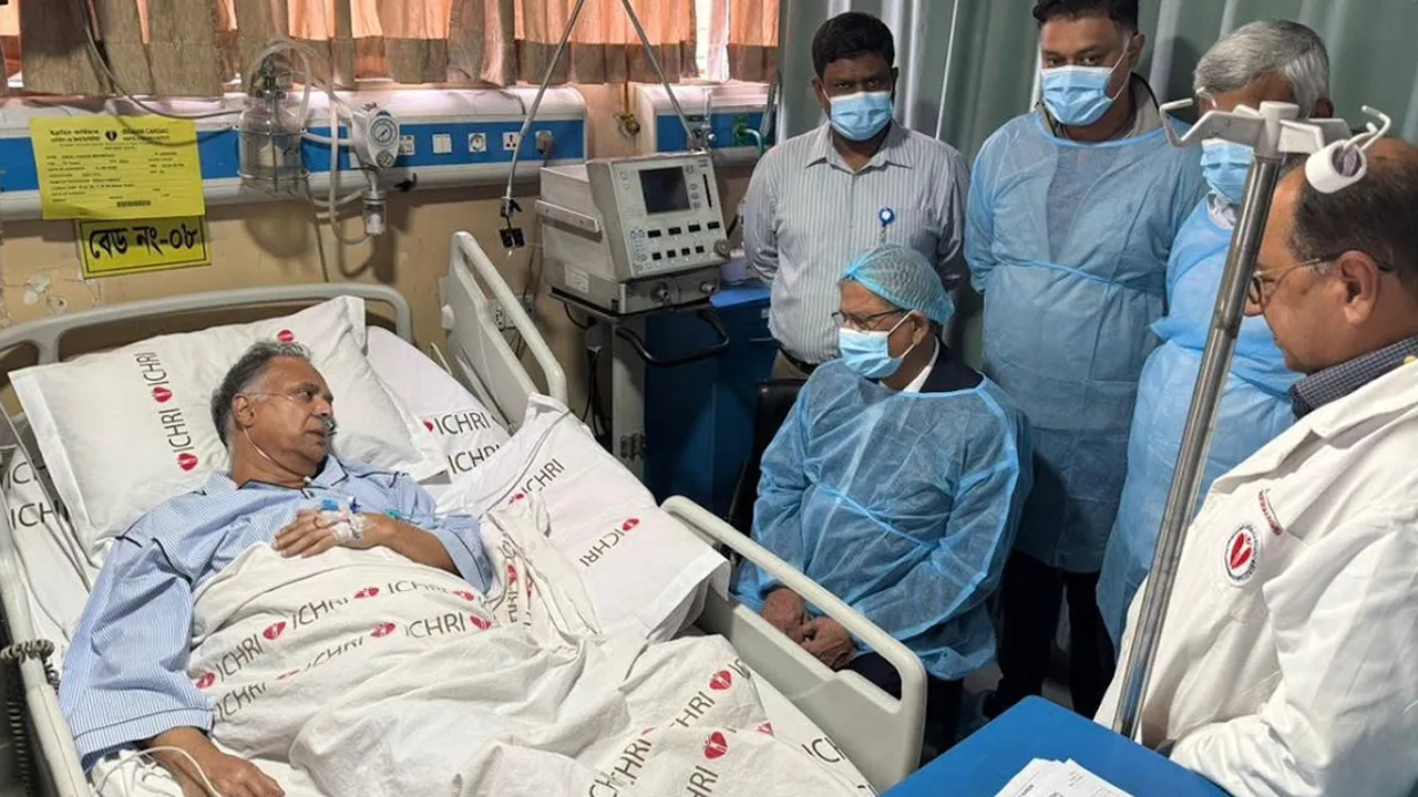 অসুস্থ জ্বালানিমন্ত্রীকে দেখতে হাসপাতালে রাষ্ট্রপতি