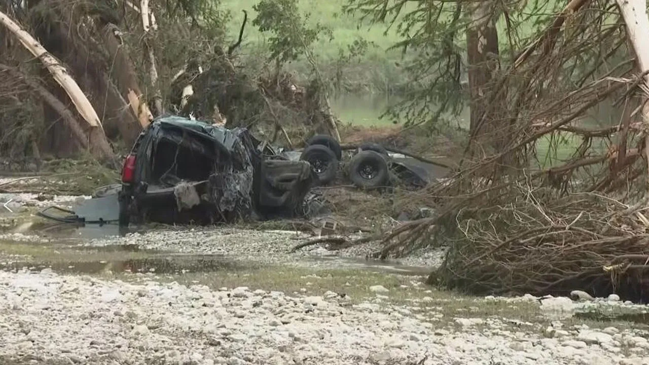 টেক্সাসে বন্যায় নিহত বেড়ে ৮২, এখনো নিখোঁজ বহু