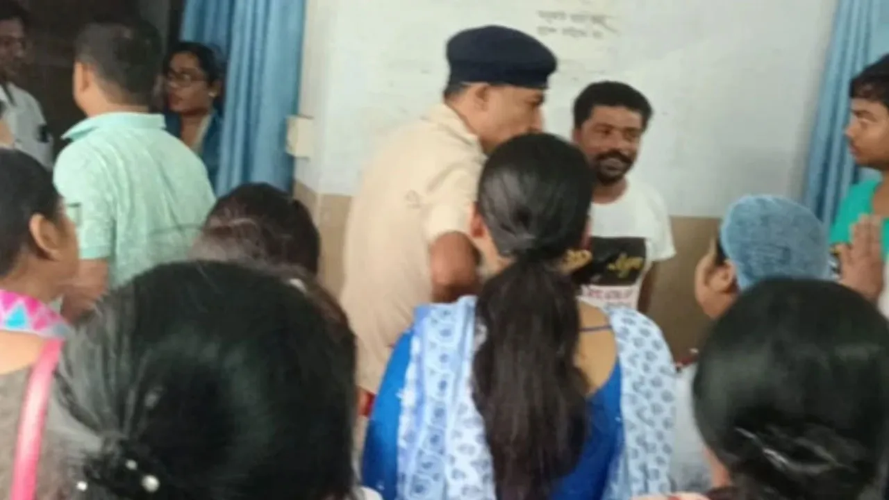 উত্তর দিনাজপুরে নার্সদের পোশাক বদলের কক্ষে গোপন ক্যামেরা, অভিযুক্ত চিকিৎসক বিশ্বজিৎ গ্রেফতার