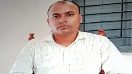 ভাঙ্গায় শিক্ষা কর্মকর্তার ঝুলন্ত লাশ উদ্ধার