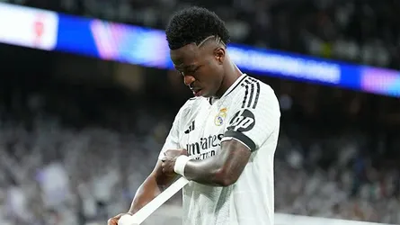 রিয়াল মাদ্রিদ ছাড়ছেন ভিনি!