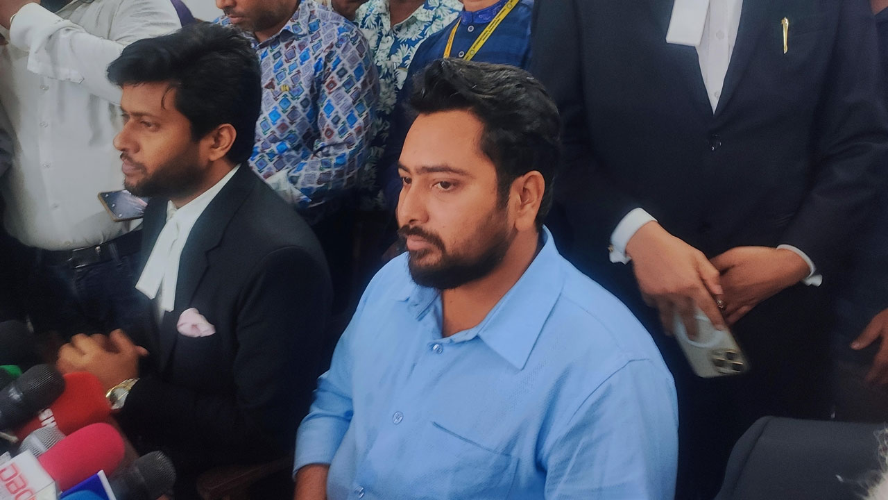 জাতীয় নাগরিক পার্টির (এনসিপি) আহ্বায়ক নাহিদ ইসলাম
