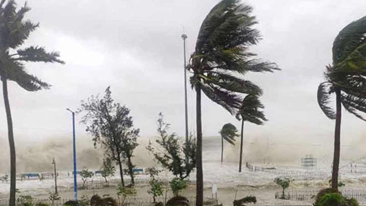 দুপুরের মধ্যে ৭ অঞ্চলে ঝড়ের আভাস