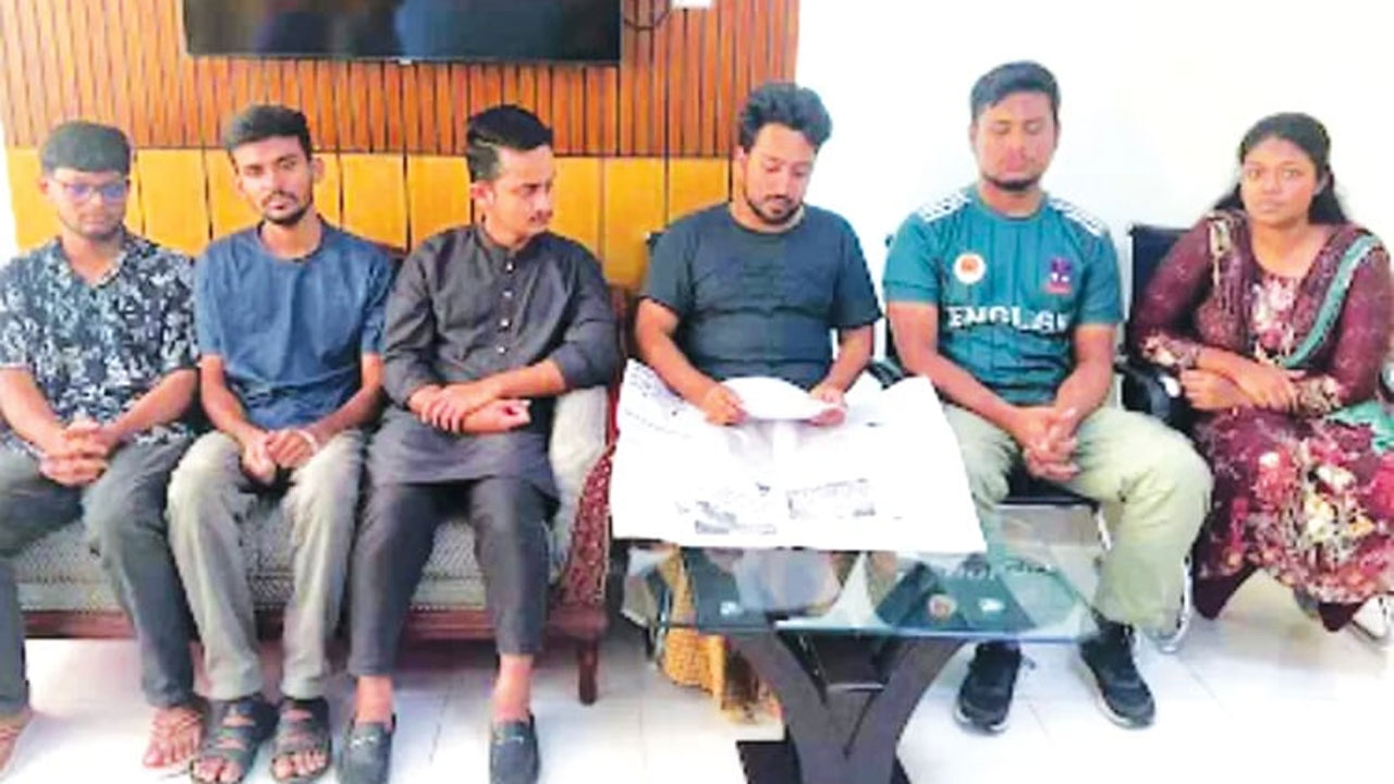 ডিবি হেফাজতে থাকা বৈষম্যবিরোধী ছাত্র আন্দোলনের ছয় সমন্বয়ক