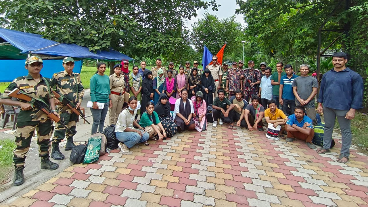 হস্তান্তর হওয়া ২২ জন বাংলাদেশী নাগরিকরা