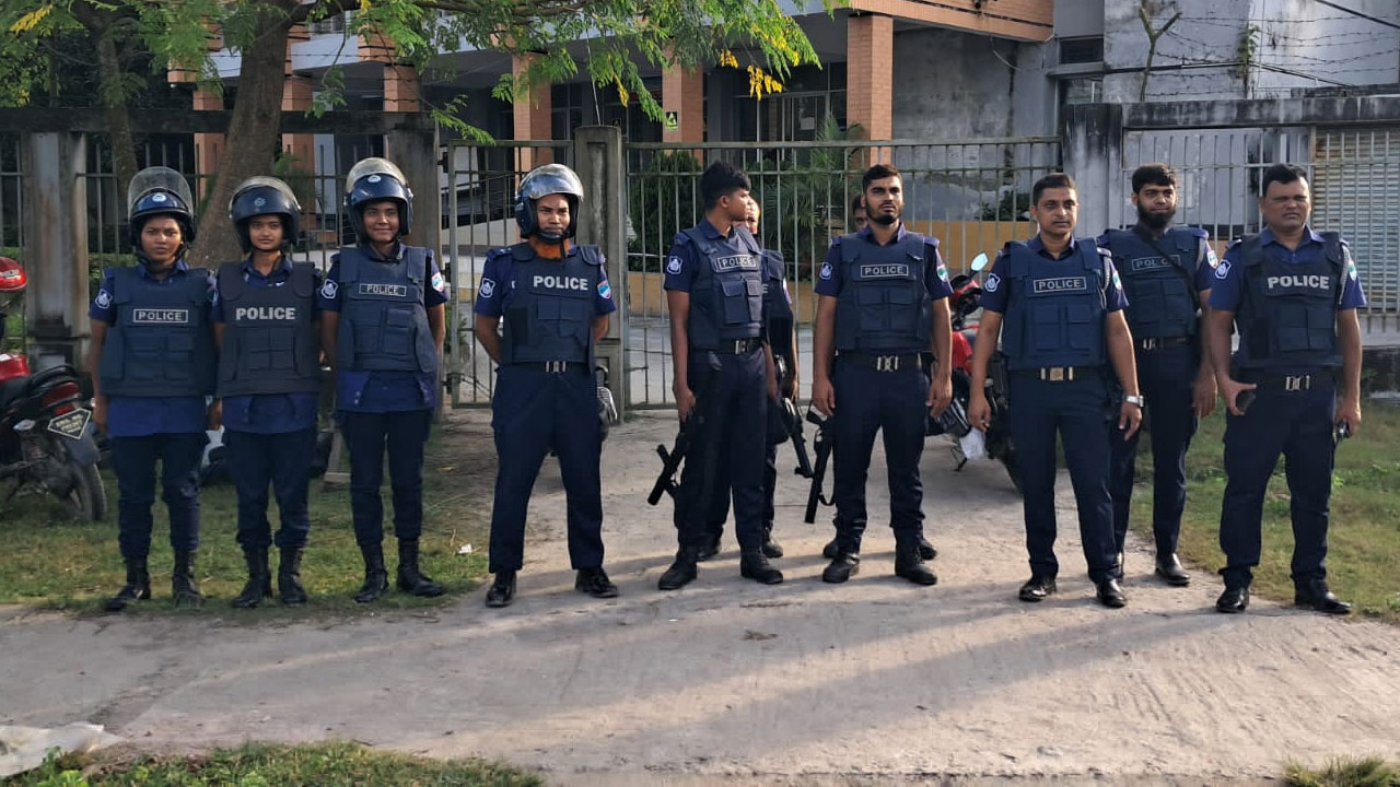 বাগেরহাটে ৪টি আসনের দাবিতে হরতাল