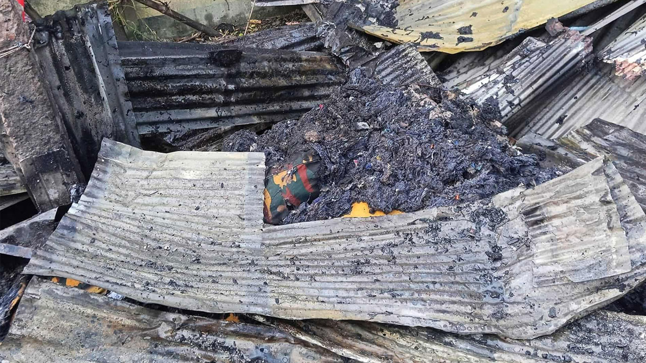 বুড়িচংয়ে বৈদ্যুতিক শর্ট সার্কিটে আগুন