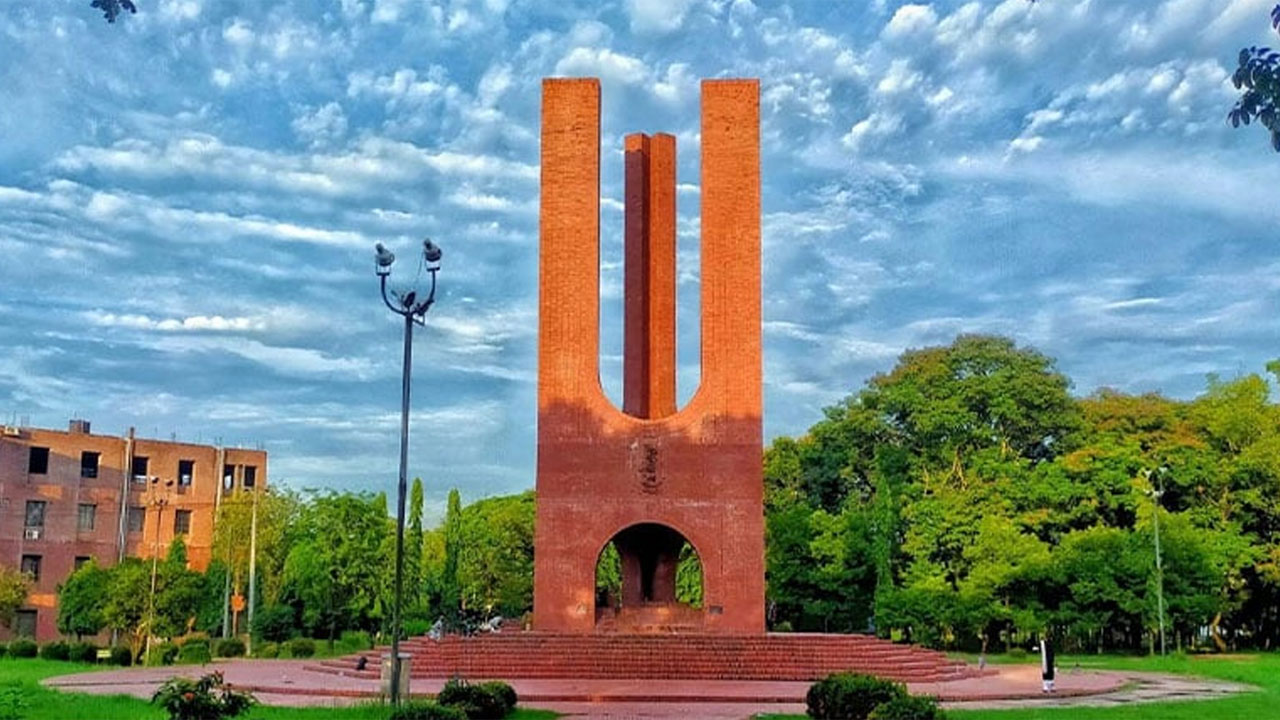 জাবির আবাসিক হলে নবীনদের র‍্যাগিংয়ের অভিযোগ