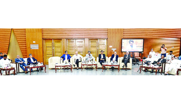 জুলাই সনদ বাস্তবায়নের উপায় নিয়ে ফরেন সার্ভিস একাডেমিতে জাতীয় ঐকমত্য কমিশনের সাথে আলোচনায় বিভিন্ন রাজনৈতিক দলের নেতারা : পিআইডি