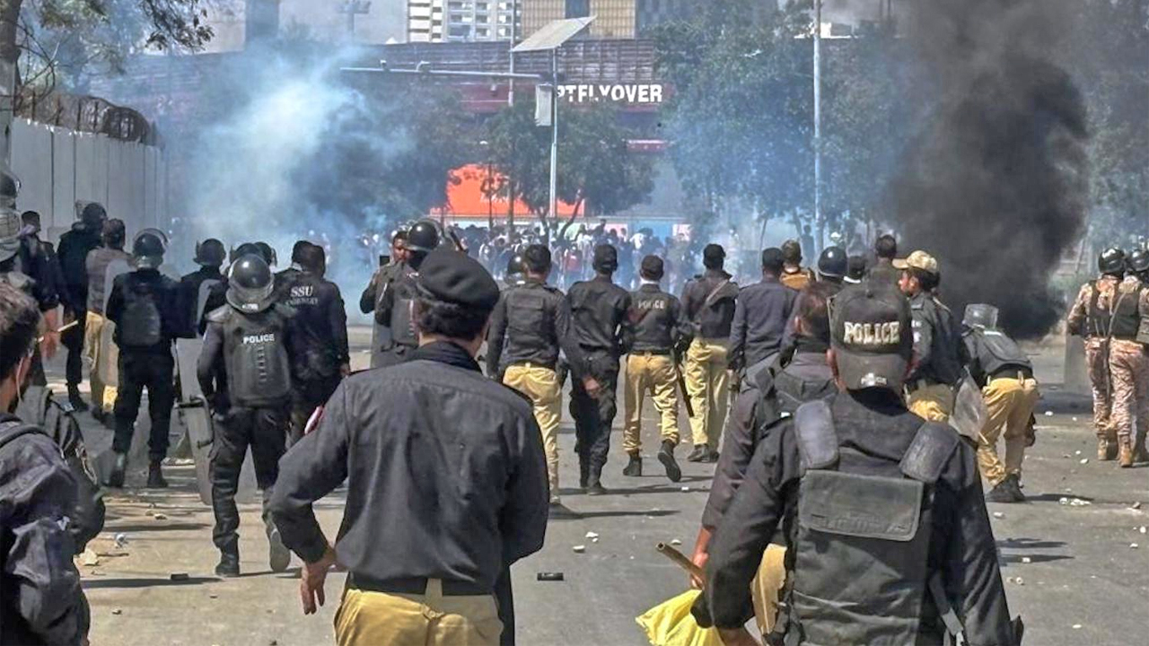 পাকিস্তানে সংঘর্ষে শিশুসহ ২২ জন নিহত