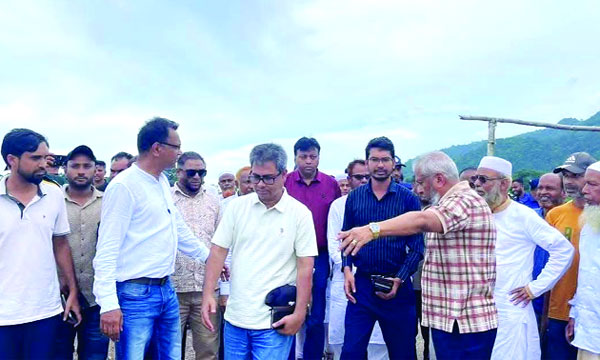 সিলেটের বিছানাকান্দি পর্যটন এলাকা পরিদর্শন করেন মন্ত্রী আরিফুল হক চৌধুরী  : নয়া দিগন্ত