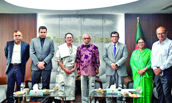 আইওএম বাংলাদেশের একটি প্রতিনিধিদল গতকাল প্রবাসী কল্যাণমন্ত্রী আরিফুল হক চৌধুরীর সাথে সাক্ষাৎ করেন :  নয়া দিগন্ত