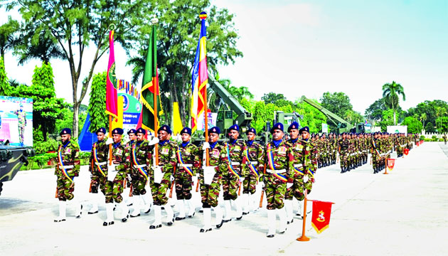 সেনাবাহিনীর ইঞ্জিনিয়ার ও সিগন্যাল কোরের কুচকাওয়াজ: নয়া দিগন্ত