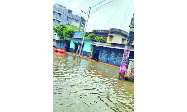 ময়মনসিংহে রেকর্ড বৃষ্টি নগরজুড়ে জলাবদ্ধতা