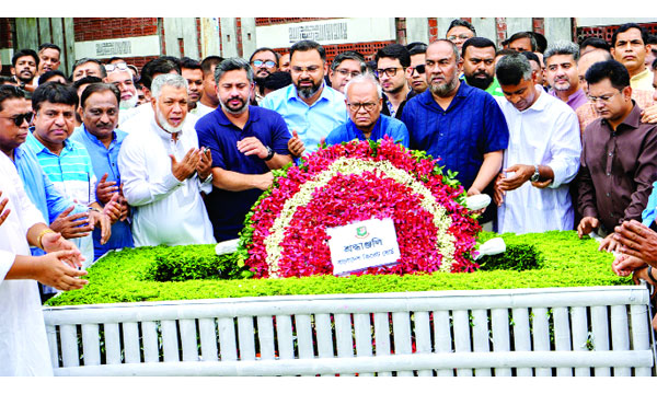 বনানীতে আরাফাত রহমান কোকের কবরে পুষ্পস্তবক প্রদান করেন রুহুল কবির রিজভী : নয়া দিগন্ত