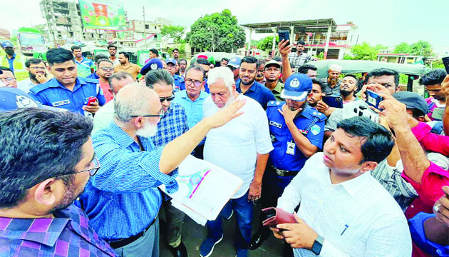 ব্রাহ্মণবাড়িয়ার সরাইলে বিশ্বরোডের সংস্কার কাজ পরিদর্শন করেন যোগাযোগ উপদেষ্টা ফাওজুল কবির খান : নয়া দিগন্ত