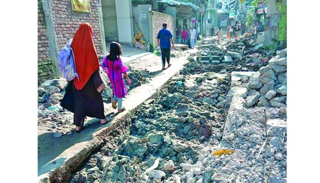 গতকাল মেট্রোরেল কাজীপাড়া স্টেশন থেকে মসজিদুল আকসা অভিমুখী রাস্তার ছবিটি তুলেছেন নাজমুল হুদা মজনু