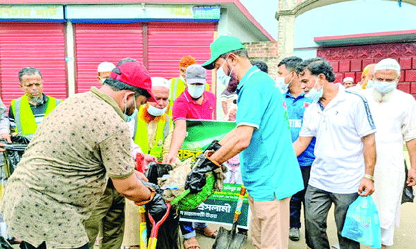 উত্তরার দক্ষিণখানে পরিচ্ছন্নতা অভিযানে অংশ নেন মোহাম্মদ সেলিম উদ্দিন  : নয়া দিগন্ত