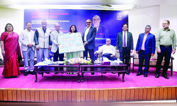 ঢাবিতে প্রধানমন্ত্রীর উপদেষ্টা অধ্যাপক রাশেদ আল মাহমুদ তিতুমীরকে সংবর্ধনা দেয়া হয়  : নয়া দিগন্ত