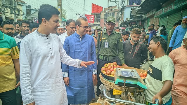 সতর্ক করছেন রংপুর সিটি প্রশাসক মাহফুজ উন নবী ডন