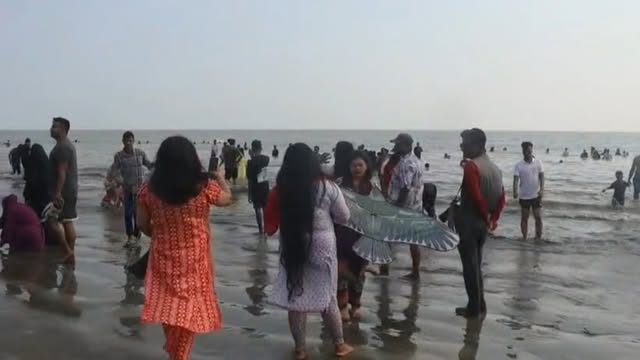 সৈতকে পর্যটকরা