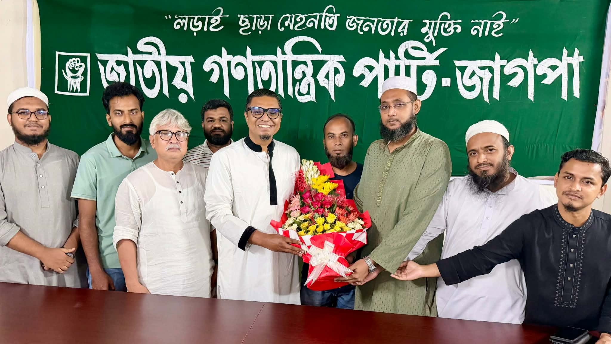নবনির্বাচিত সদস্যদের ফুলেল শুভেচ্ছা জানান দলের মুখপাত্র রাশেদ প্রধান