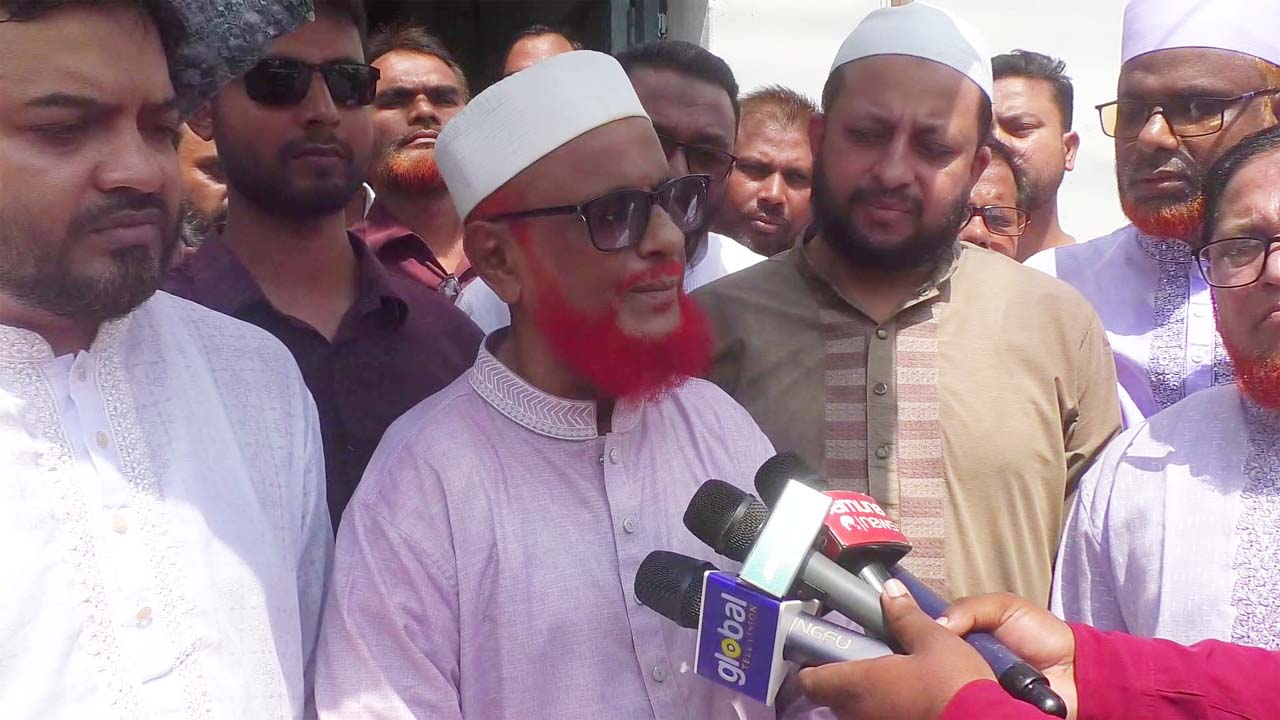 নেতাকর্মীদের সাথে মতবিনিময় শেষে এটিএম আজহার