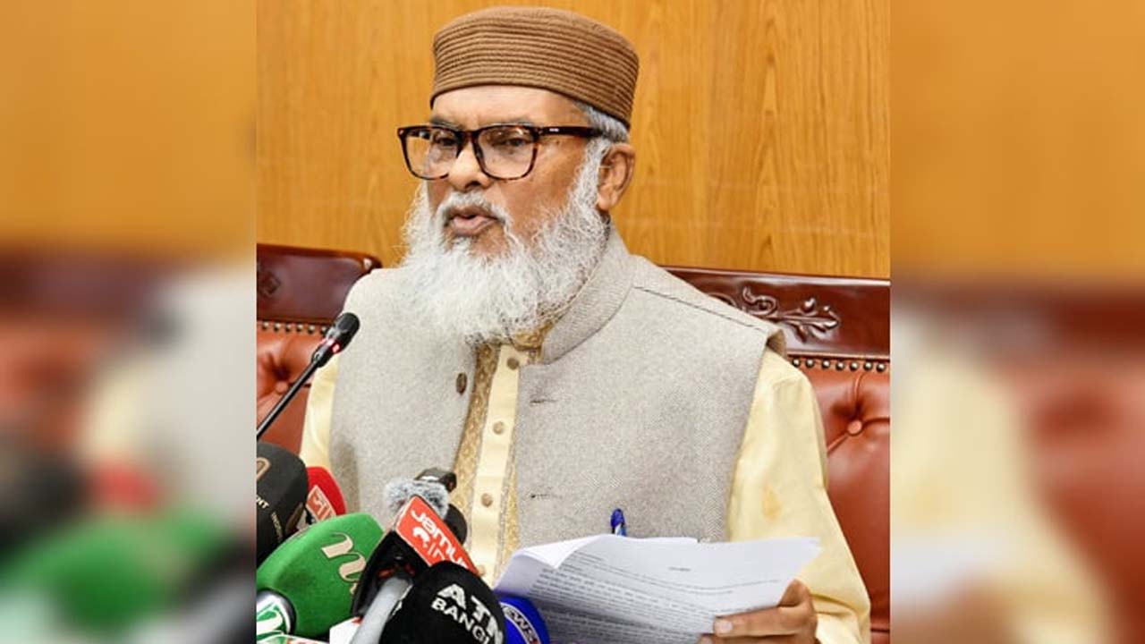 ধর্ম বিষয়ক উপদেষ্টা ড. আ ফ ম খালিদ হোসেন