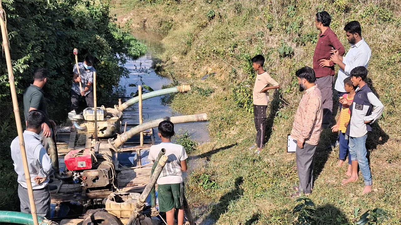 অবৈধ বালু মহালে অভিযান চালিয়ে সরঞ্জাম জব্দ