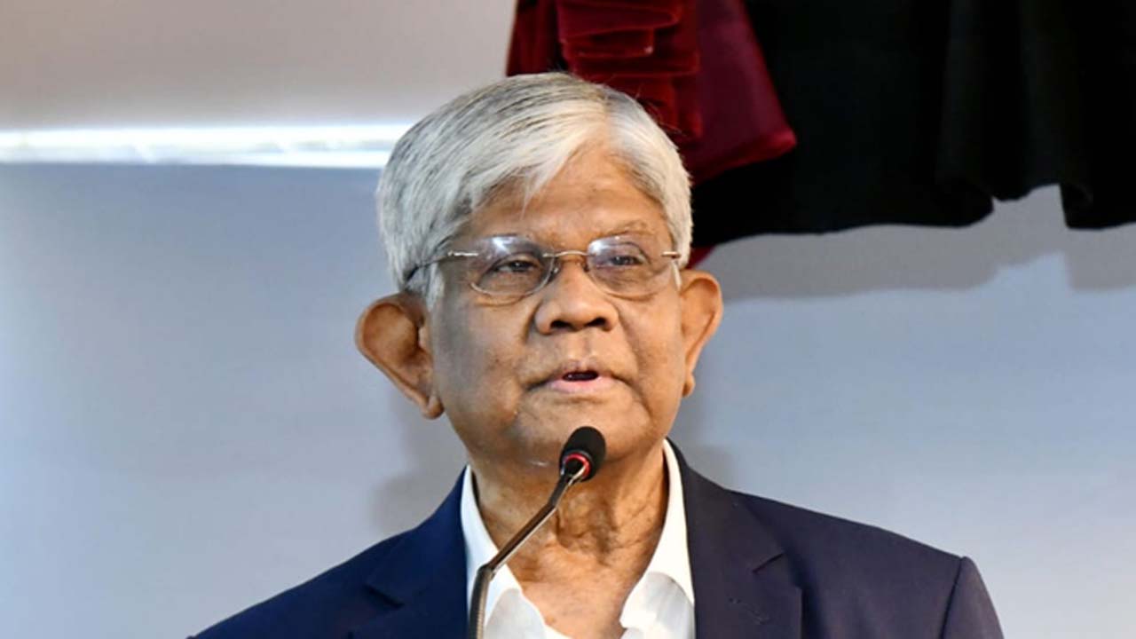 অর্থ উপদেষ্টা ড. সালেহউদ্দিন আহমেদ