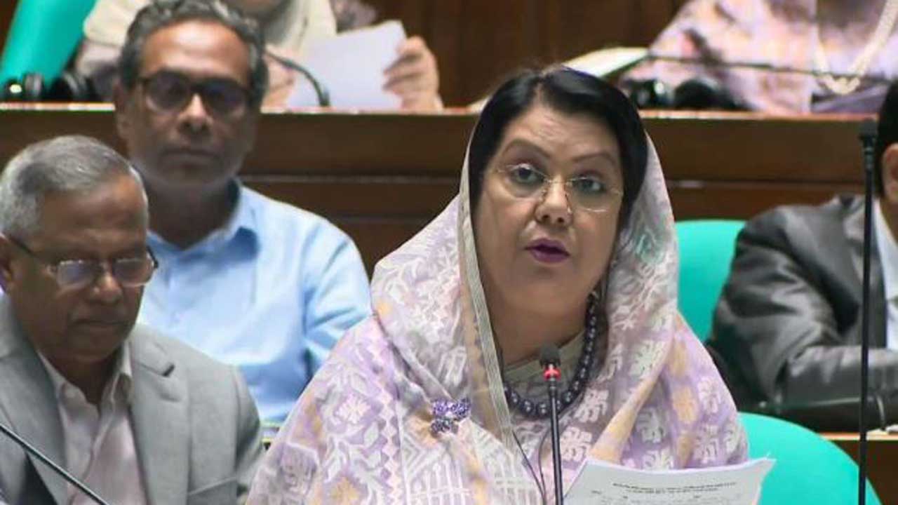 সংসদে খাদ্যমন্ত্রী আফরোজা খানম