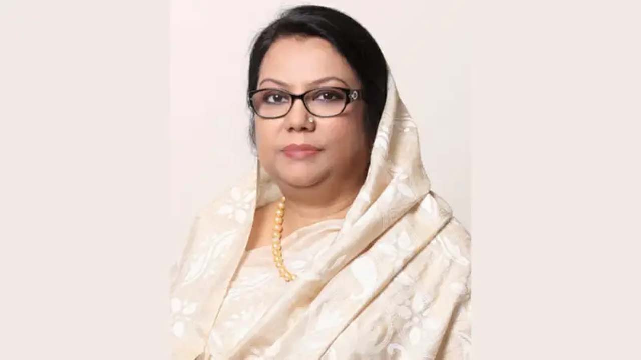 বেসামরিক বিমান পরিবহন ও পর্যটনমন্ত্রী আফরোজা খানম