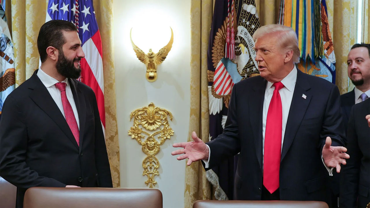 সিরিয়ার প্রেসিডেন্ট আহমেদ আল-শারা ও মার্কিন প্রেসিডেন্ট ডোনাল্ড ট্রাম্প