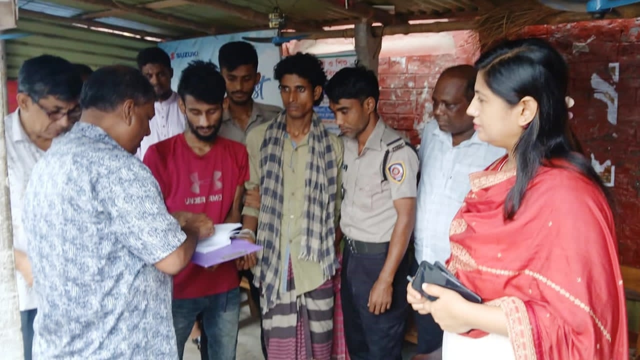 আটক দুই মাদকসেবীকে ভ্রাম্যমাণ আদালত কারাদণ্ড ও অর্থদণ্ড দেন