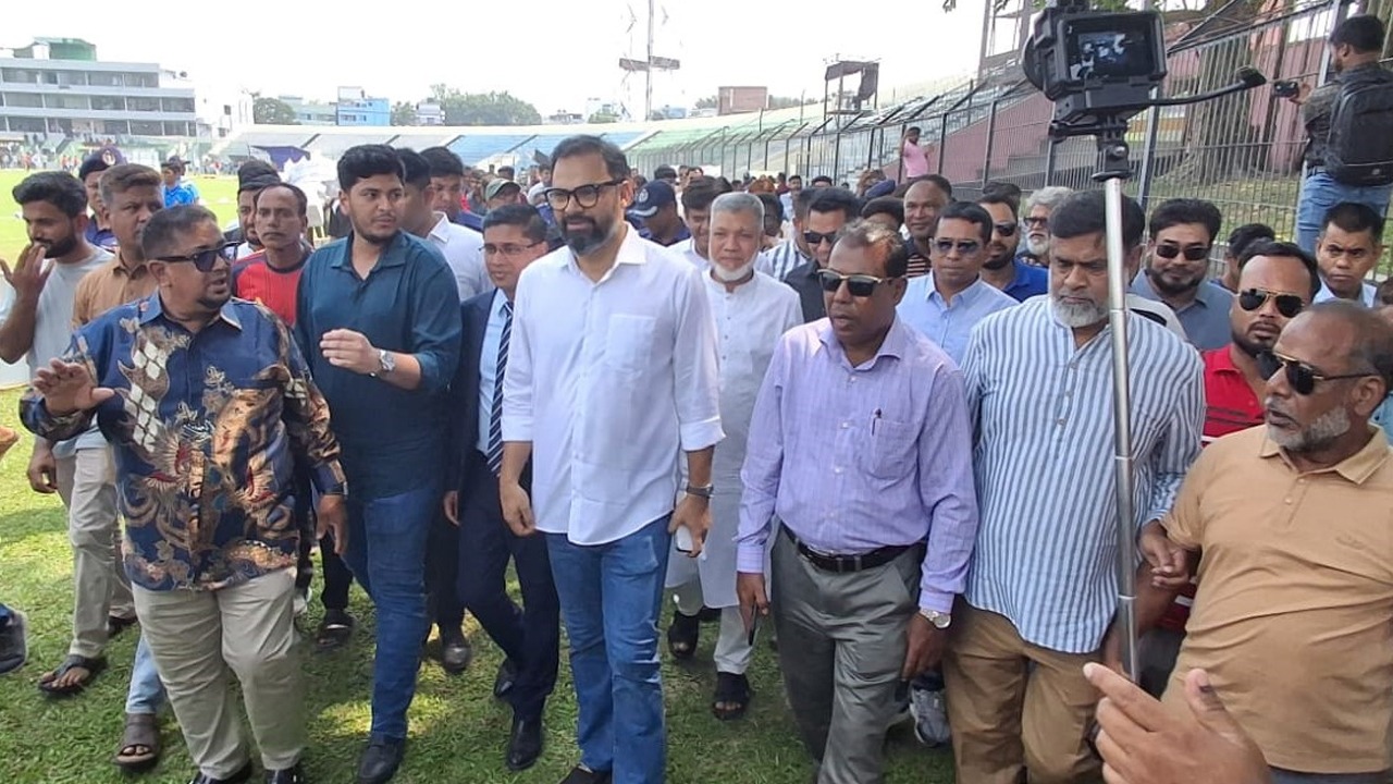 শহীদ চাঁন্দু স্টেডিয়াম পরিদর্শনে যুব ও ক্রীড়া প্রতিমন্ত্রী আমিনুল হক