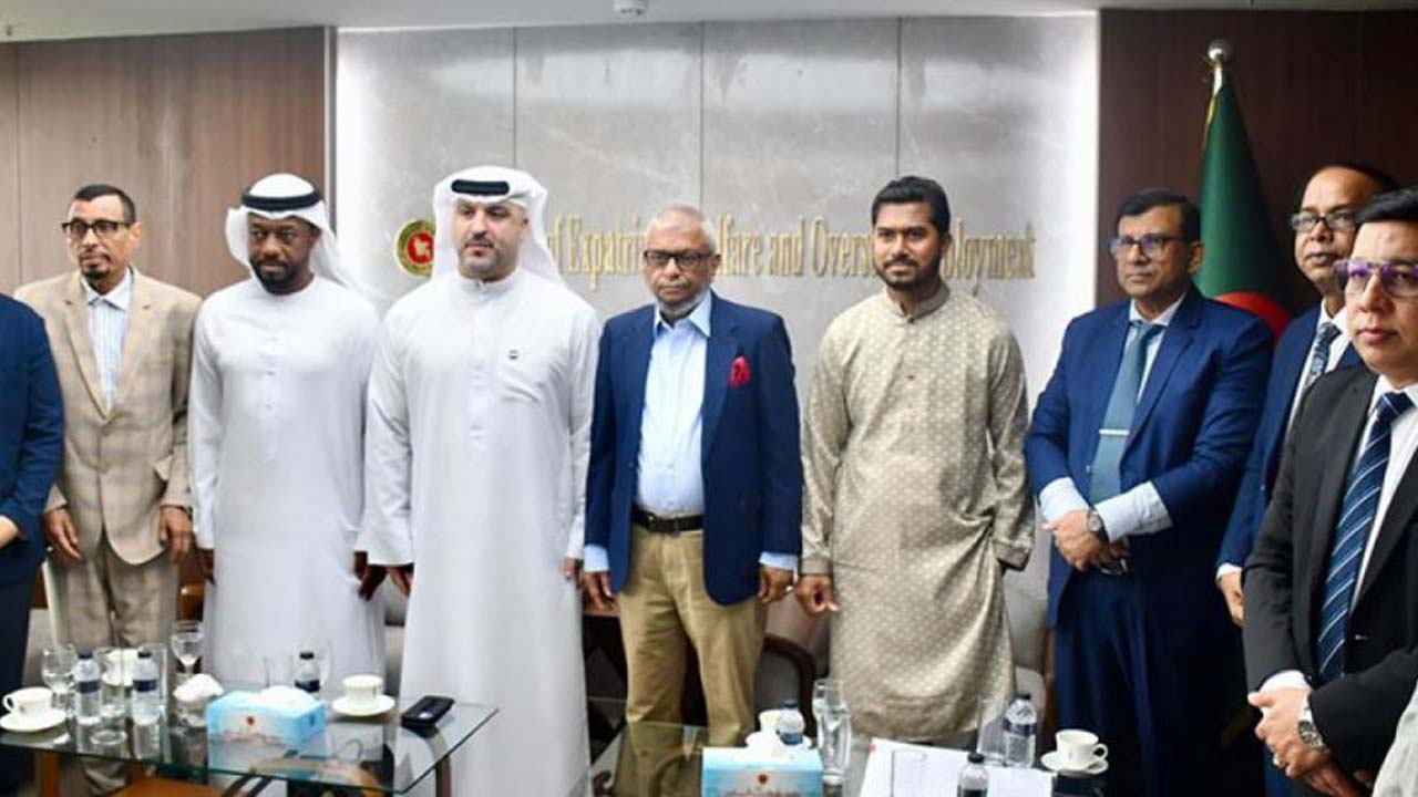 প্রবাসীকল্যাণ মন্ত্রী আরিফুল হক চৌধুরীর সাথে দুবাই ট্যাক্সি কোম্পানির প্রতিনিধিদলের সৌজন্য সাক্ষাৎ