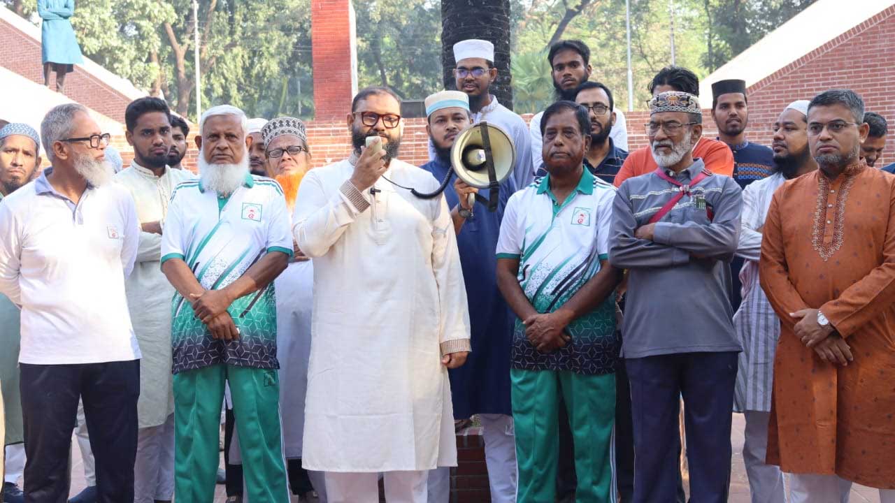 মিরপুর শহীদ বুদ্ধিজীবী স্মৃতিসৌধে ফিটনেস ক্লাবের সদস্যদের সাথে মতবিনিময় করেন ঢাকা-১৪ আসনে জামায়াত মনোনীত প্রার্থী ব্যারিস্টার আরমান