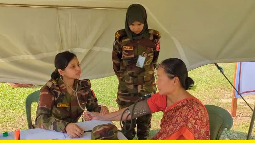 রাঙ্গামাটির দুর্গম এলাকায় সেনাবাহিনীর বিনামূল্যে চিকিৎসাসেবা