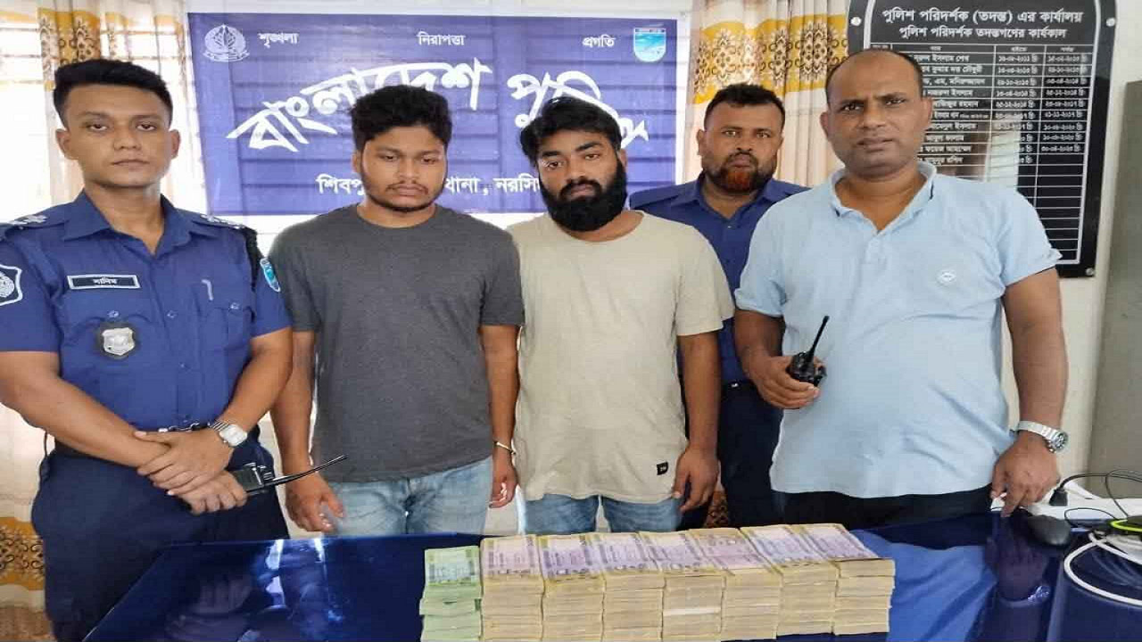 শিবপুরে সই জালিয়াতি করে সরকারি প্রকল্পের টাকা আত্মসাৎ, গ্রেফতার ২