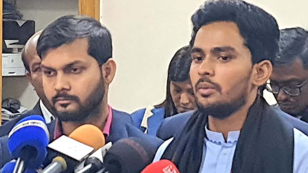 এনসিপির মুখপাত্র আসিফ মাহমুদ সজিব ভূঁইয়া