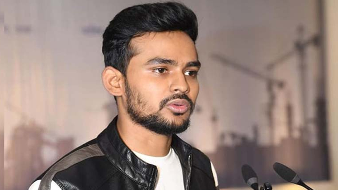 স্থানীয় সরকার মন্ত্রণালয় এবং যুব ও ক্রীড়া মন্ত্রণালয়ের উপদেষ্টা আসিফ মাহমুদ সজীব ভুঁইয়া