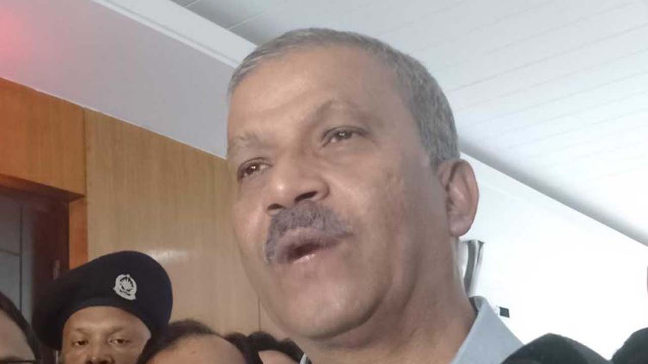 আইন উপদেষ্টা ড. আসিফ নজরুল