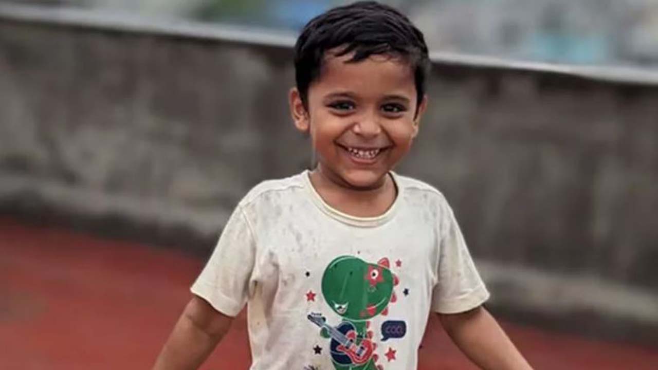 শিশু আয়ান