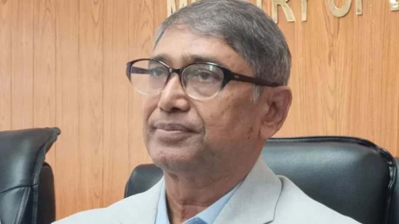 মুক্তিযুদ্ধবিষয়ক মন্ত্রী আহমেদ আজম খান