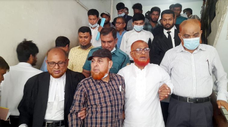 আদালতে জামায়াত নেতা এটিএম আজহারুল ইসলাম