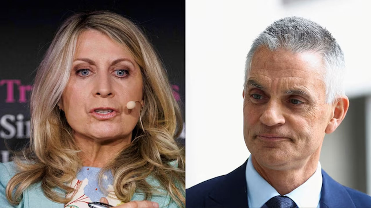 বিবিসির বার্তাপ্রধান ডেবোরাহ টারনেস ও মহাপরিচালক টিম ডেভি