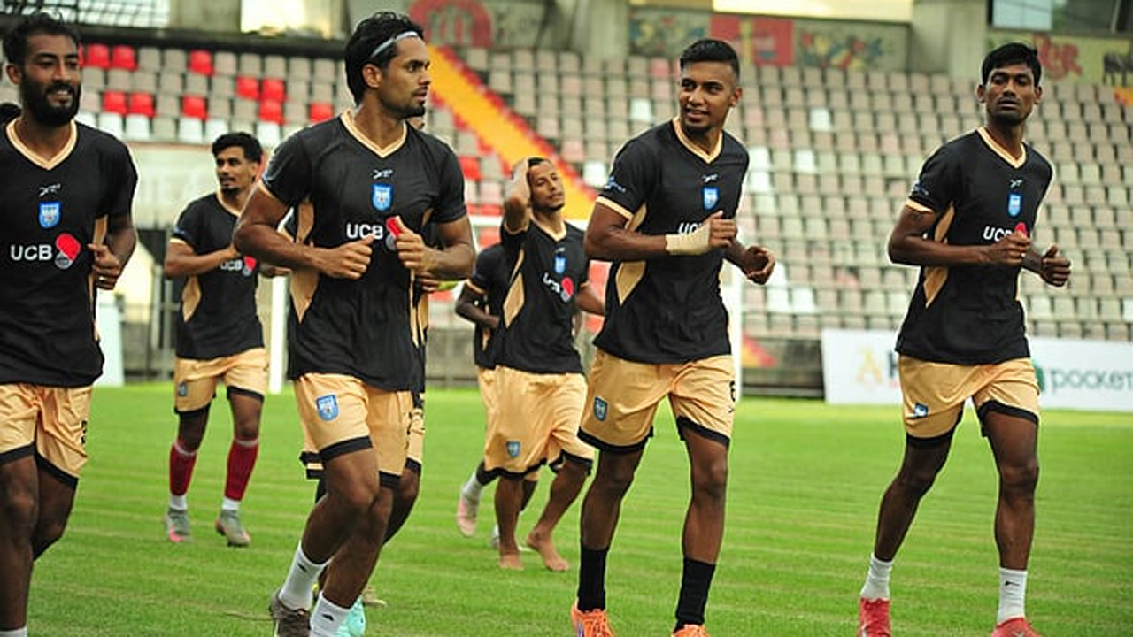 বাংলাদেশ ফুটবল দলের অনুশীলন চলছে