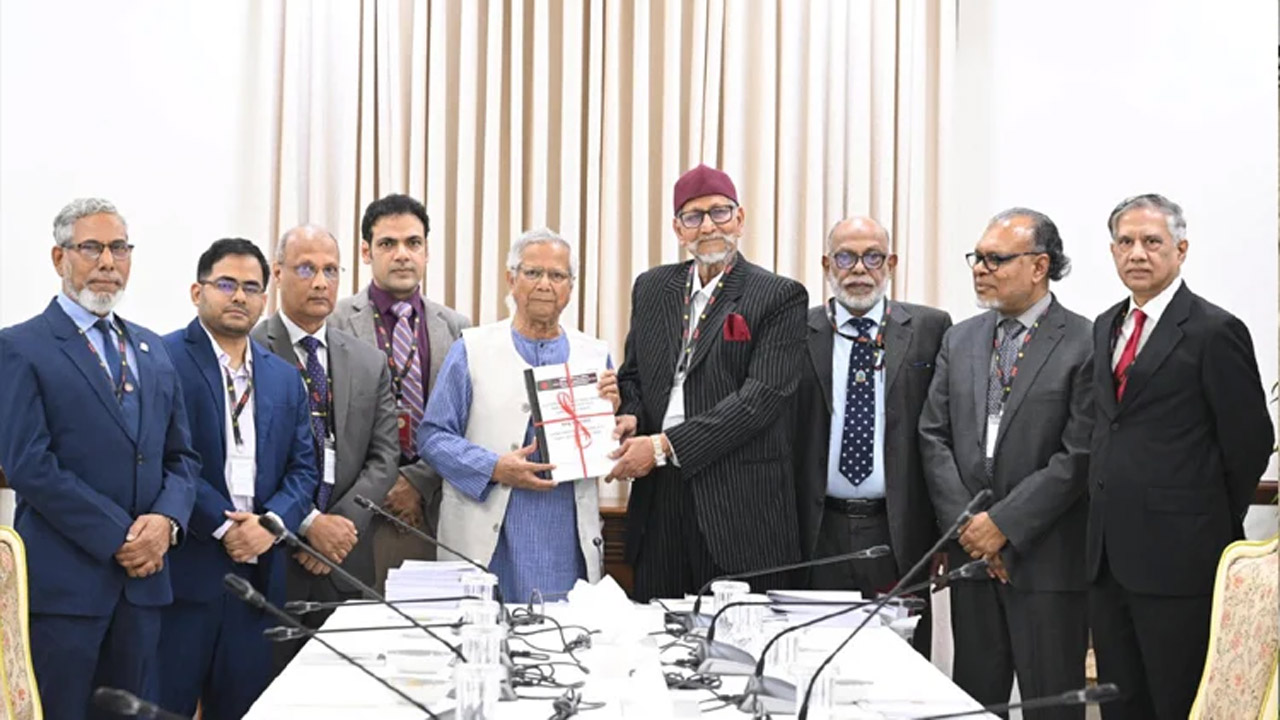 প্রধান উপদেষ্টার কাছে তদন্ত প্রতিবেদন জমা দেয়া হয়েছে