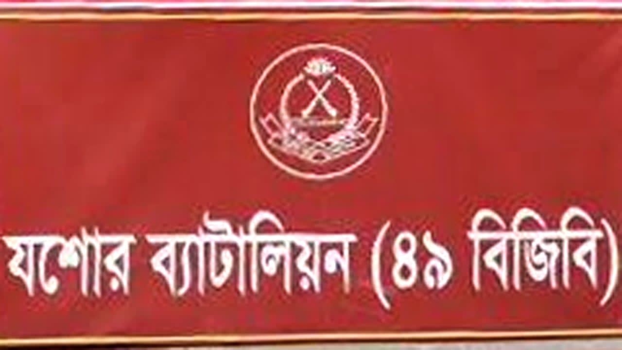 বজ্রপাতে ৪৯ বিজিবির দুই সদস্য আহত হয়েছেন